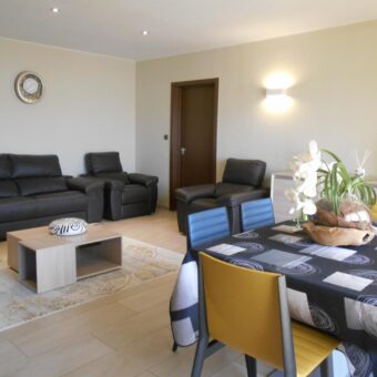 A louer un charmant appartement T4 sécurisé situé à Ankadimbahoaka