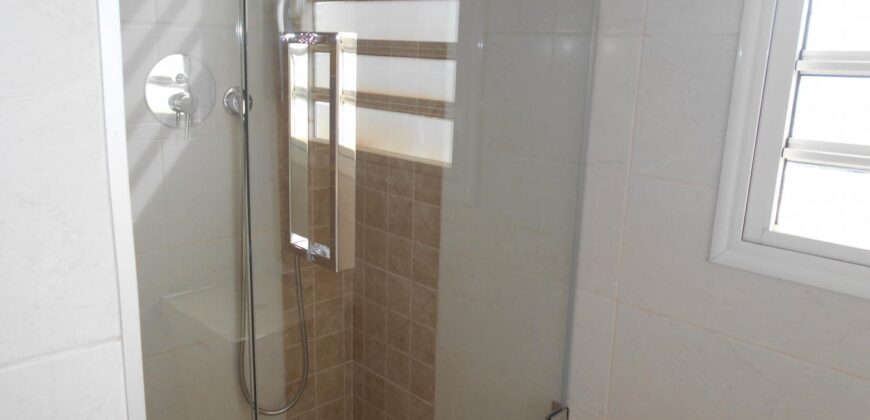 A louer un charmant appartement T4 sécurisé situé à Ankadimbahoaka