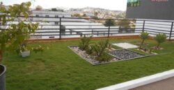 A louer une villa F4 sécurisée avec piscine commune située dans un quartier calme à Ambohimahitsy