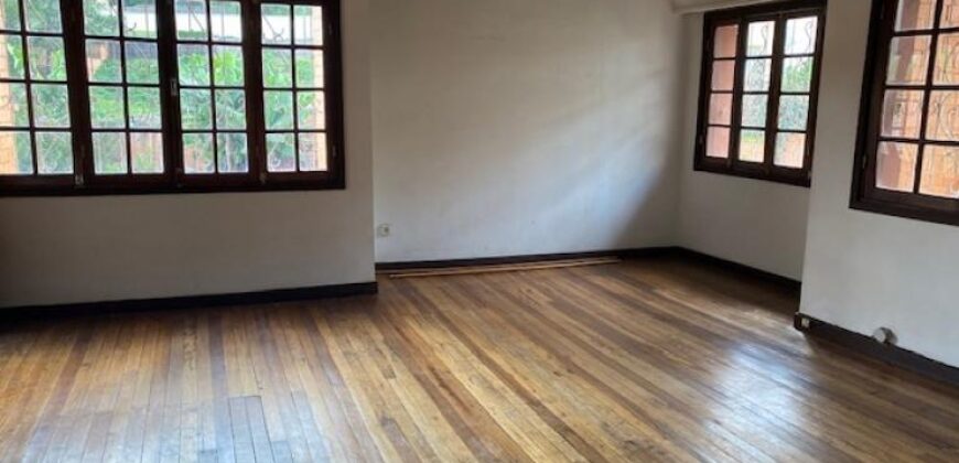 A louer un appartement T4 situé dans un quartier calme à Ambatoroka