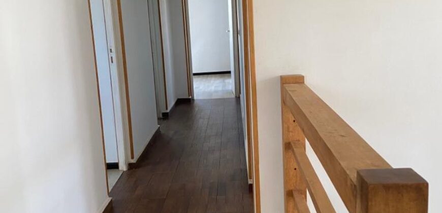 A louer une belle villa de type F6 située dans un quartier calme à Imerimanjaka
