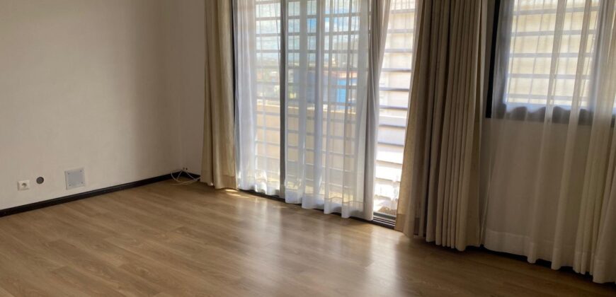 A louer une belle villa de type F6 située dans un quartier calme à Imerimanjaka