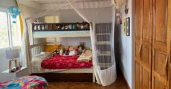 Location une villa traditionnelle de type F6 avec piscine située à Ambatobe
