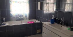 A louer une villa moderne de type F5 située dans un quartier calme et résidentiel avec une belle vue dégagée sur le golfe du Rova à Anosiala Ambohidratrimo