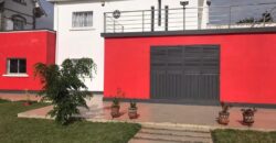A louer une villa moderne de type F5 située dans un quartier calme et résidentiel avec une belle vue dégagée sur le golfe du Rova à Anosiala Ambohidratrimo