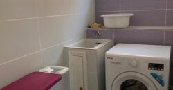 A louer une villa T5 meublée et équipée située dans un quartier calme à  Nanisana