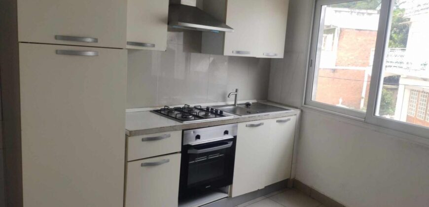 A louer un spacieux appartement T6 de 150 m2 situé dans un quartier calme à Ankerana