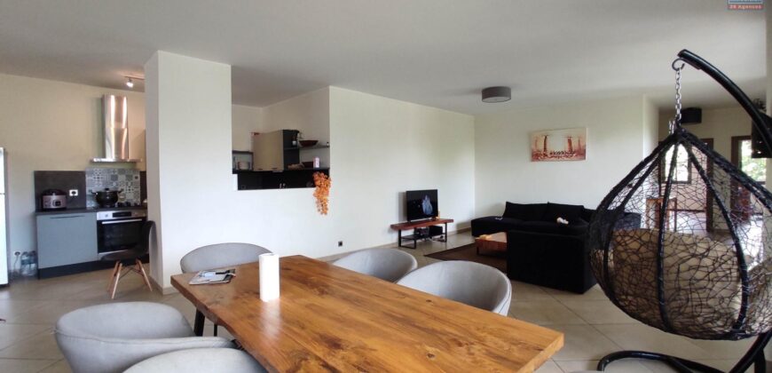 A louer un bel appartement de standing T4 non meublé situé dans un quartier résidentiel calme à Ivandry