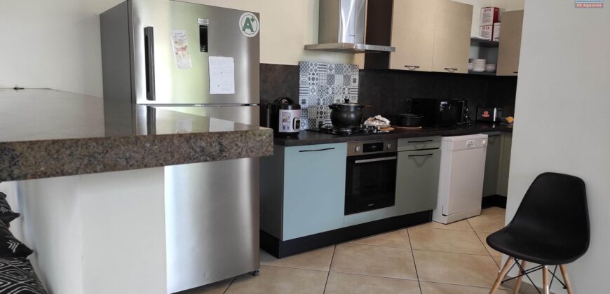 A louer un bel appartement de standing T4 non meublé situé dans un quartier résidentiel calme à Ivandry