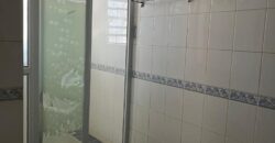 A louer une grande villa T6 avec piscine située dans un quartier calme à Ambohijanahary
