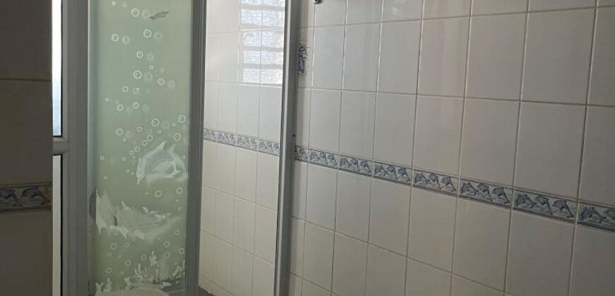 A louer une grande villa T6 avec piscine située dans un quartier calme à Ambohijanahary