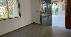 A louer une grande villa T6 avec piscine située dans un quartier calme à Ambohijanahary