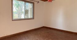 A louer une grande villa T6 avec piscine située dans un quartier calme à Ambohijanahary