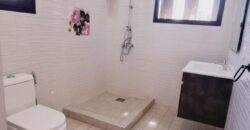 A louer une belle villa neuve T6 semi-meublée située à Ambatolampy Tsimahafotsy