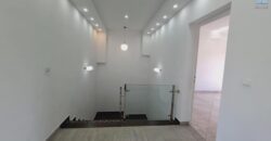 A louer une belle villa neuve T6 semi-meublée située à Ambatolampy Tsimahafotsy