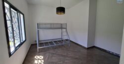 A louer une belle villa neuve T6 semi-meublée située à Ambatolampy Tsimahafotsy