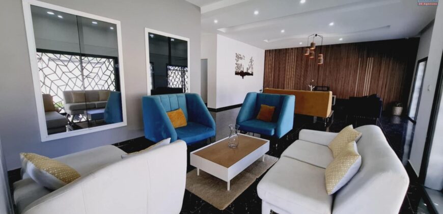 A louer une belle villa neuve T6 semi-meublée située à Ambatolampy Tsimahafotsy