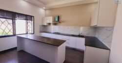 A louer une belle villa neuve T6 semi-meublée située à Ambatolampy Tsimahafotsy