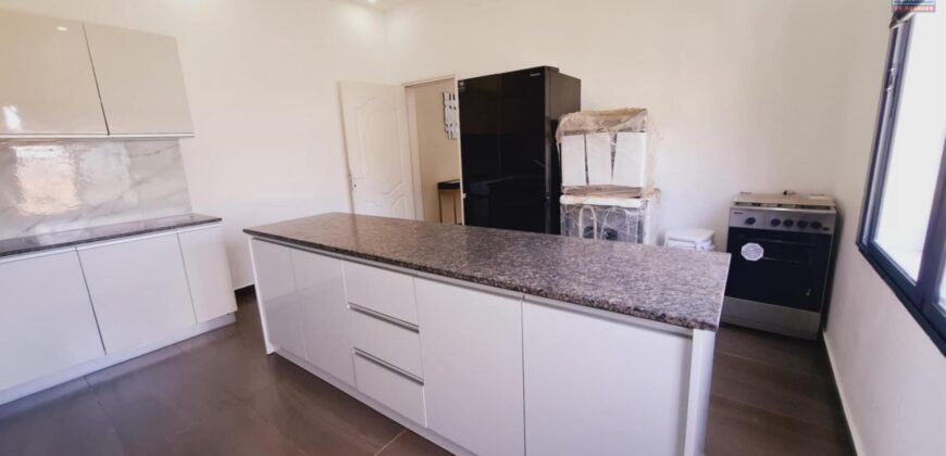 A louer une belle villa neuve T6 semi-meublée située à Ambatolampy Tsimahafotsy
