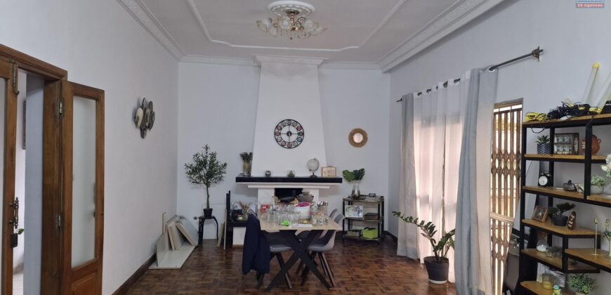 Grande propriété de 1900 m2 avec villa et bâtiment à trois étages à vendre à Anosy Avaratra