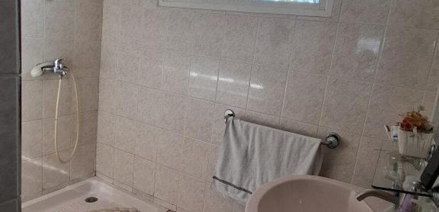 Grande propriété de 1900 m2 avec villa et bâtiment à trois étages à vendre à Anosy Avaratra