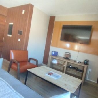 A louer un appartement T2 meublé et équipé avec une belle vue sur le Rova à Amparibe