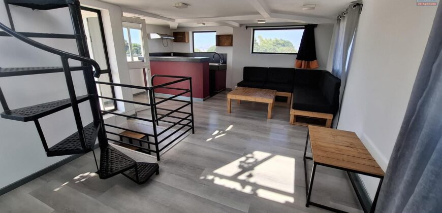 A louer un charmant appartement T4 en triplex situé à Ivandry