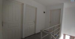A vendre villa T4 mitoyenne neuve située dans un quartier résidentiel à Anosy Avaratra