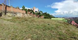 A vendre terrain de 875 m2 entièrement clôturé avec vue magnifique sur Ambatomaro- Antananarivo