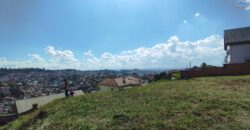 A vendre terrain de 875 m2 entièrement clôturé avec vue magnifique sur Ambatomaro- Antananarivo