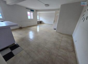 A louer un appartement T4 situé dans un quartier calme à Amboditsiry