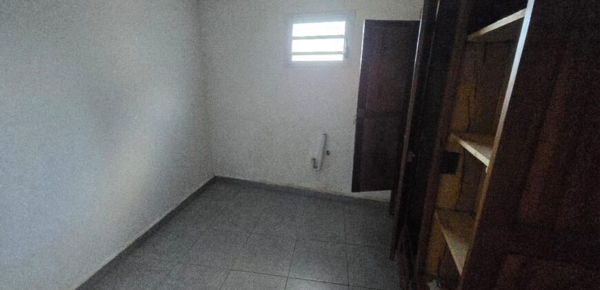 A louer un appartement T4 situé dans un quartier calme à Amboditsiry