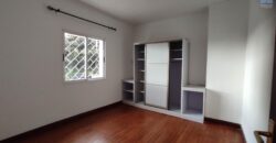 A louer une villa de type F4 située dans un quartier résidentiel calme à Ambatobe