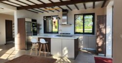 A louer une villa neuve T6 de style traditionnelle située à Mandrosoa Ivato