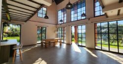 A louer une villa neuve T6 de style traditionnelle située à Mandrosoa Ivato