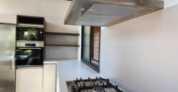 A louer une villa neuve T6 de style traditionnelle située à Mandrosoa Ivato