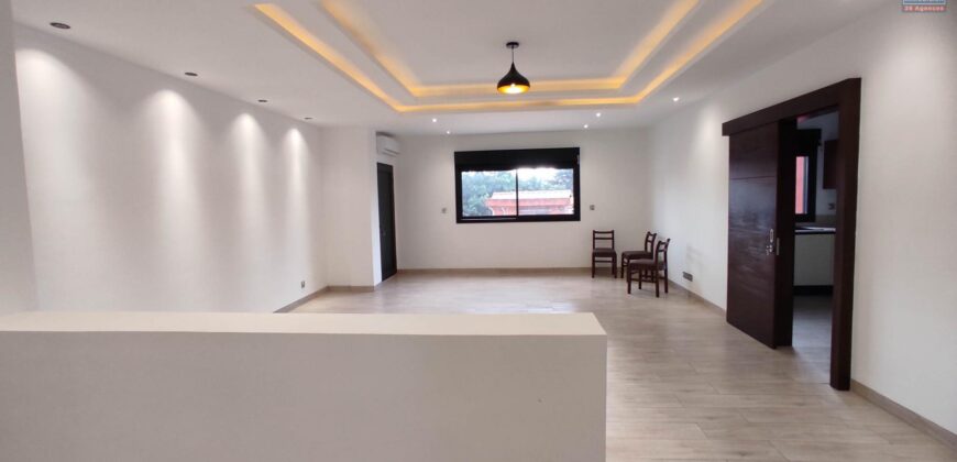 A vendre un bel appartement flambant neuf situé dans une résidence sécurisée avec piscine à Ambatobe