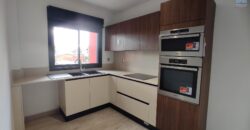 A vendre un bel appartement flambant neuf situé dans une résidence sécurisée avec piscine à Ambatobe