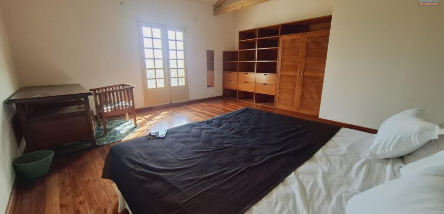 A louer une villa F3 meublée et équipée située dans un cadre exceptionnel à Soamanandrariny