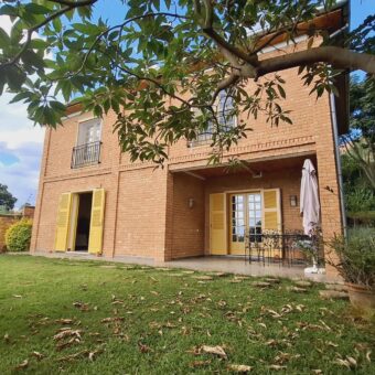 A louer une villa F3 meublée et équipée située dans un cadre exceptionnel à Soamanandrariny