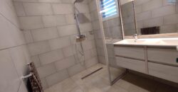 A louer une villa neuve de standing de type F6 située dans un quartier résidentiel calme à Ambohimangakely