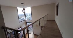 A louer une villa neuve de standing de type F6 située dans un quartier résidentiel calme à Ambohimangakely