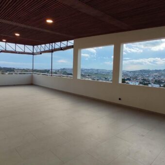 A louer une villa neuve de standing de type F6 située dans un quartier résidentiel calme à Ambohimangakely