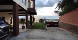A louer une villa neuve de standing de type F6 située dans un quartier résidentiel calme à Ambohimangakely
