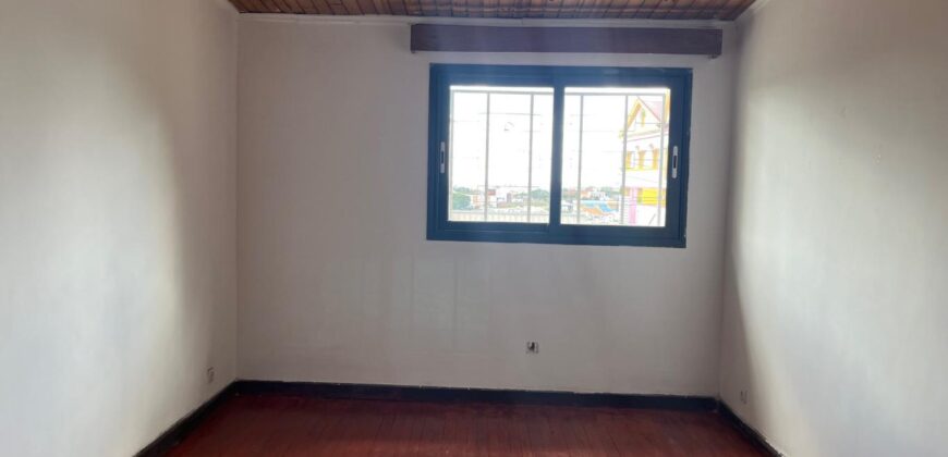 A louer appartement de type F4 situé dans un quartier calme à Analamahitsy