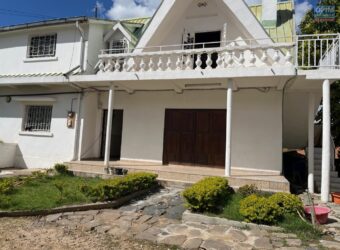 A louer appartement de type F4 situé dans un quartier calme à Analamahitsy