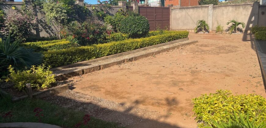 A louer une charmante villa T4 à étage située à Ambatomirahavavy