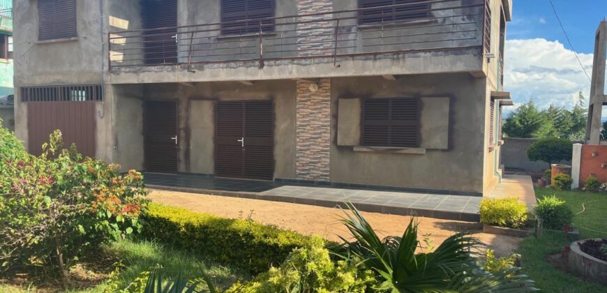 A louer une charmante villa T4 à étage située à Ambatomirahavavy