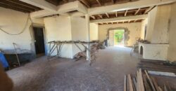 A vendre une villa F6 en cour de rénovation sur un terrain de 471 m2 dans un quartier résidentiel à Ambohibao