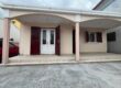 A louer une villa basse de type F3 située dans un quartier calme à Iavoloha